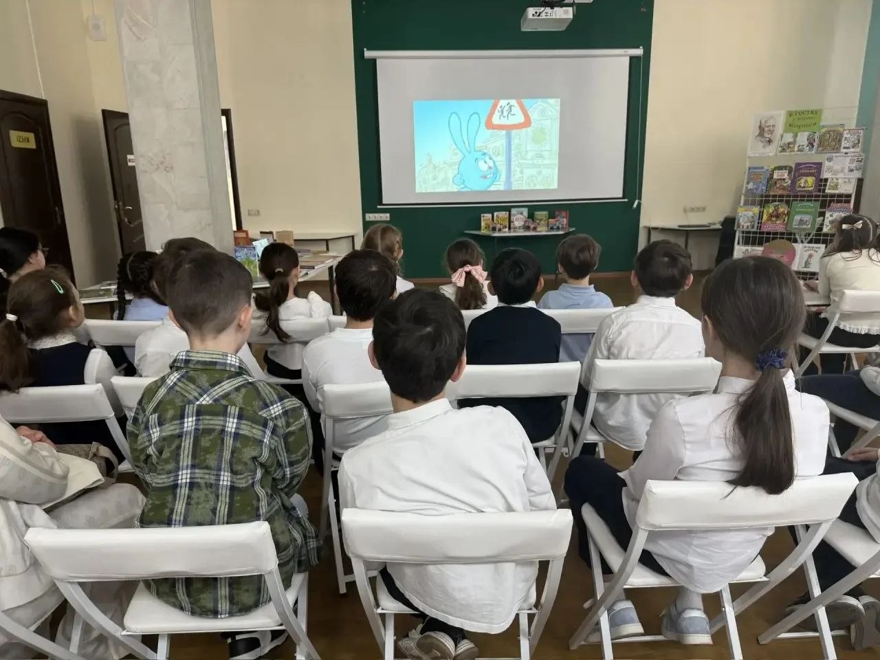 Безопасность на дорогах: сотрудники Госавтоинспекции г. Сочи встретились с юными участниками дорожного движения Безопасность на дорогах: сотрудники Госавтоинспекции г. Сочи встретились с юными участниками дорожного движения