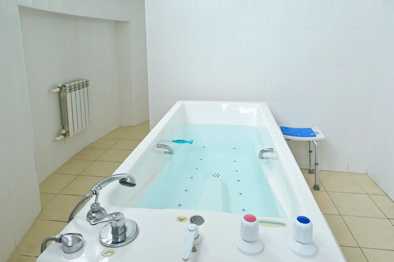 Глава Сочи Андрей Прошунин оценил подготовку к курортному сезону в санатории «Металлург» Глава Сочи Андрей Прошунин оценил подготовку к курортному сезону в санатории «Металлург»