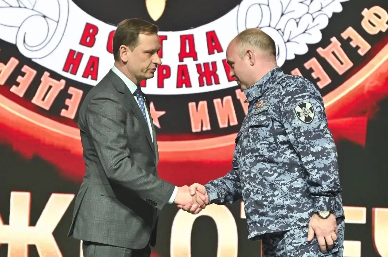 Глава Сочи Андрей Прошунин принял участие в торжественном мероприятии к 10-летию Росгвардии
