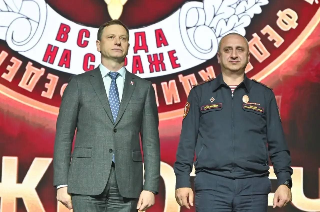 Глава Сочи Андрей Прошунин принял участие в торжественном мероприятии к 10-летию Росгвардии Глава Сочи Андрей Прошунин принял участие в торжественном мероприятии к 10-летию Росгвардии