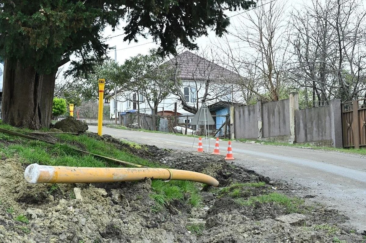 В Сочи идет строительство третьей очереди газопровода для поселка Лоо В Сочи идет строительство третьей очереди газопровода для поселка Лоо