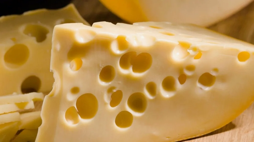 Секреты выбора настоящего сыра: как не попасться на уловки производителей