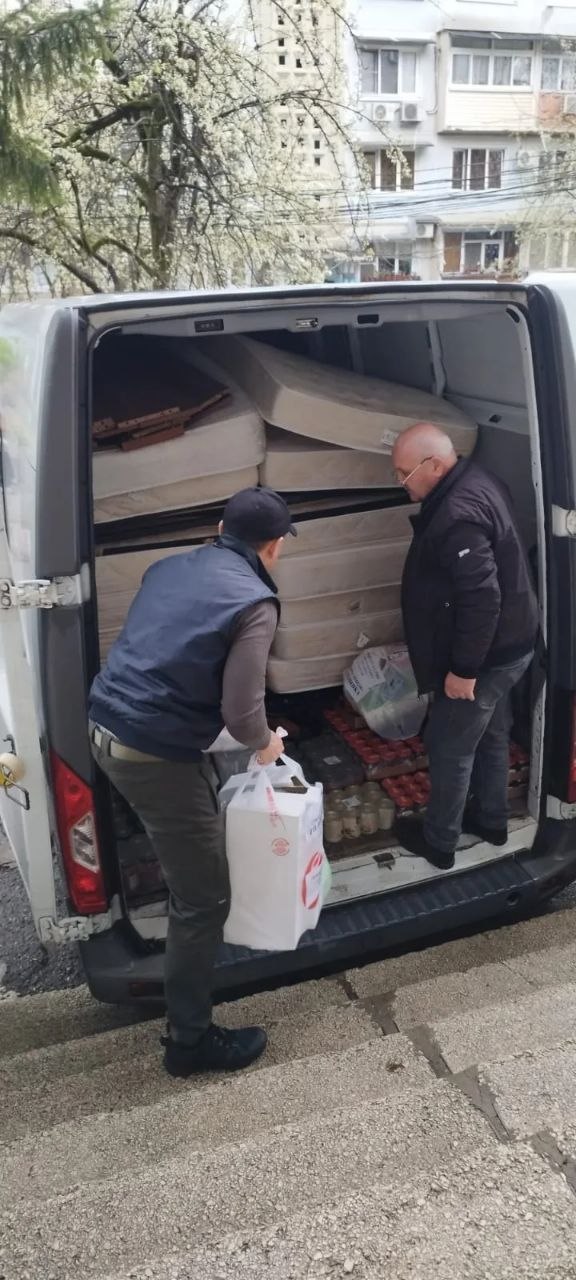 Из Сочи в воинские части Луганской Народной Республики отправили более 7 тонн гуманитарной помощи Из Сочи в воинские части Луганской Народной Республики отправили более 7 тонн гуманитарной помощи