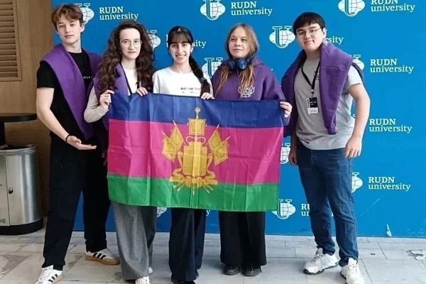 Сочинские старшеклассники стали призерами и победителями заключительного этапа Всероссийской олимпиады школьников