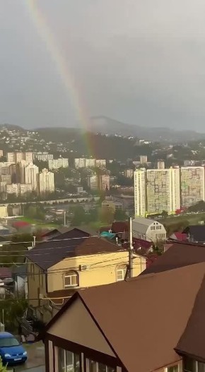 Двойная радуга украсила небо вечернего Сочи