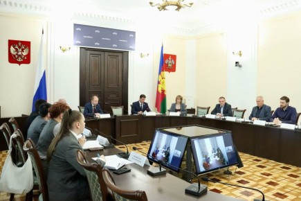 Заместитель председателя ЗСК Сергей Болдин провел заседание рабочей группы комитета по вопросам имущественных и земельных отношений