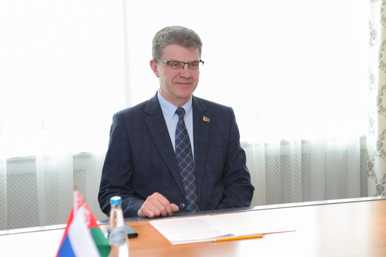 Глава Сочи Андрей Прошунин обсудил перспективы межмуниципального сотрудничества с председателем Минского горисполкома Владимиром Кухаревым Глава Сочи Андрей Прошунин обсудил перспективы межмуниципального сотрудничества с председателем Минского горисполкома Владимиром Кухаревым