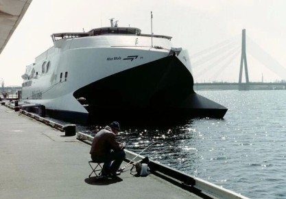 ������� ������������ ��������� ����� ����������� � ���� ������� � ���