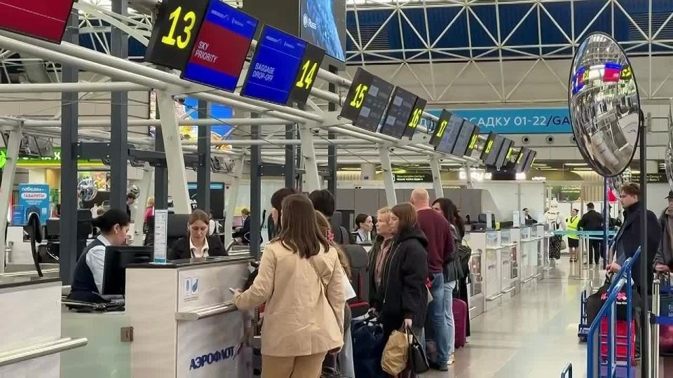 В аэропорту Сочи сняты ограничения на прием и выпуск воздушных судов