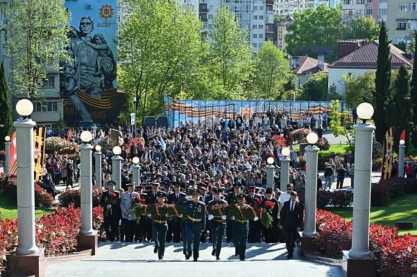 Константин Затулин посетил мероприятия в Сочи, посвященные Дню Победы Константин Затулин посетил мероприятия в Сочи, посвященные Дню Победы