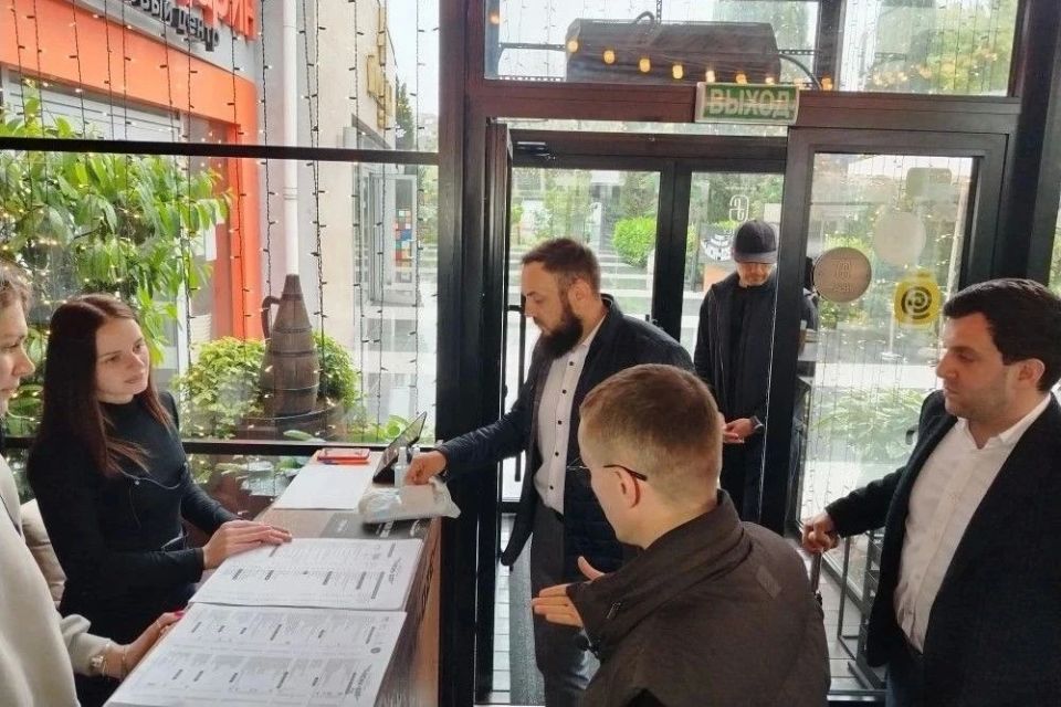 В Сочи проведен мониторинг предприятий общепита и розничной торговли В Сочи проведен мониторинг предприятий общепита и розничной торговли