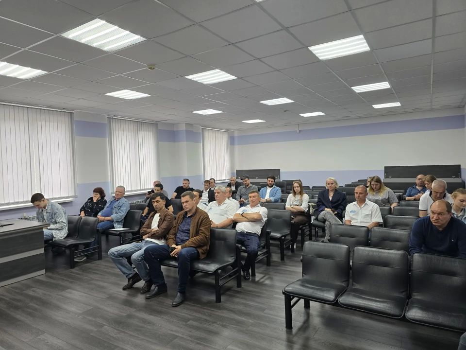 Инструктаж с руководителями предприятий-перевозчиков о правилах оказания услуг маломобильным пассажирам состоялся на территории автопарка МУП «Сочиавтотранс» Инструктаж с руководителями предприятий-перевозчиков о правилах оказания услуг маломобильным пассажирам состоялся на территории автопарка МУП «Сочиавтотранс»