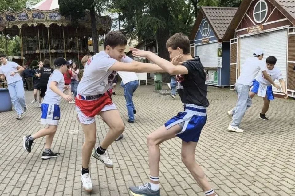 Сочинская молодёжь приняла участие в «Антитабачном фестивале» Сочинская молодёжь приняла участие в «Антитабачном фестивале»