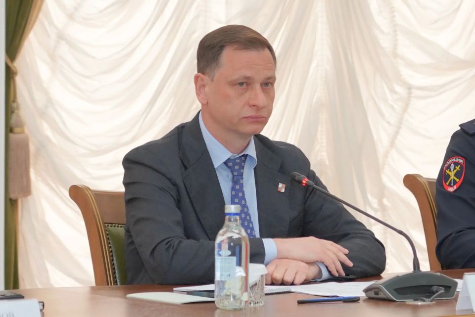 Андрей Прошунин: Провёл первое расширенное заседание оперативного штаба по подготовке к летнему сезону Андрей Прошунин: Провёл первое расширенное заседание оперативного штаба по подготовке к летнему сезону
