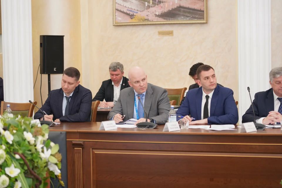 Андрей Прошунин: Провёл первое расширенное заседание оперативного штаба по подготовке к летнему сезону Андрей Прошунин: Провёл первое расширенное заседание оперативного штаба по подготовке к летнему сезону