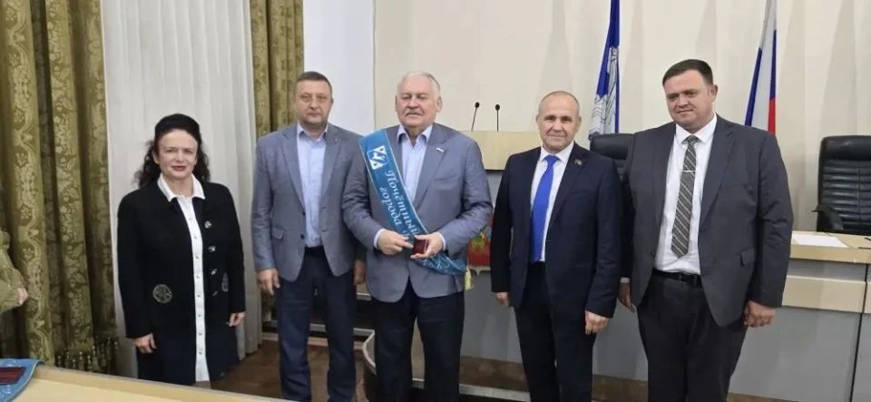 Сегодня, 1 июня депутаты города Белореченска, входящего в Сочинский избирательный округ, который второй срок представляет в Государственной Думе депутат Константин Затулин, единогласно проголосовали за присвоение Константину... Сегодня, 1 июня депутаты города Белореченска, входящего в Сочинский избирательный округ, который второй срок представляет в Государственной Думе депутат Константин Затулин, единогласно проголосовали за присвоение Константину...