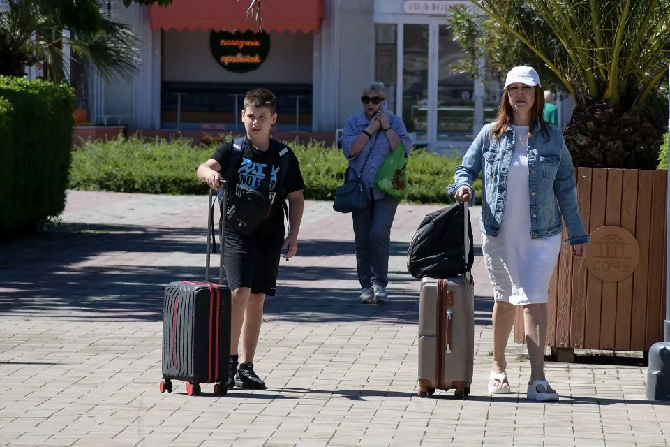 Добро пожаловать в Сочи!. С начала 2026 года курорт уже принял порядка 2,4 млн гостей