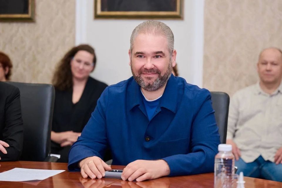 Ольга Любимова: Вручила государственные и ведомственные награды Государственному симфоническому оркестру «Новая Россия» Ольга Любимова: Вручила государственные и ведомственные награды Государственному симфоническому оркестру «Новая Россия»