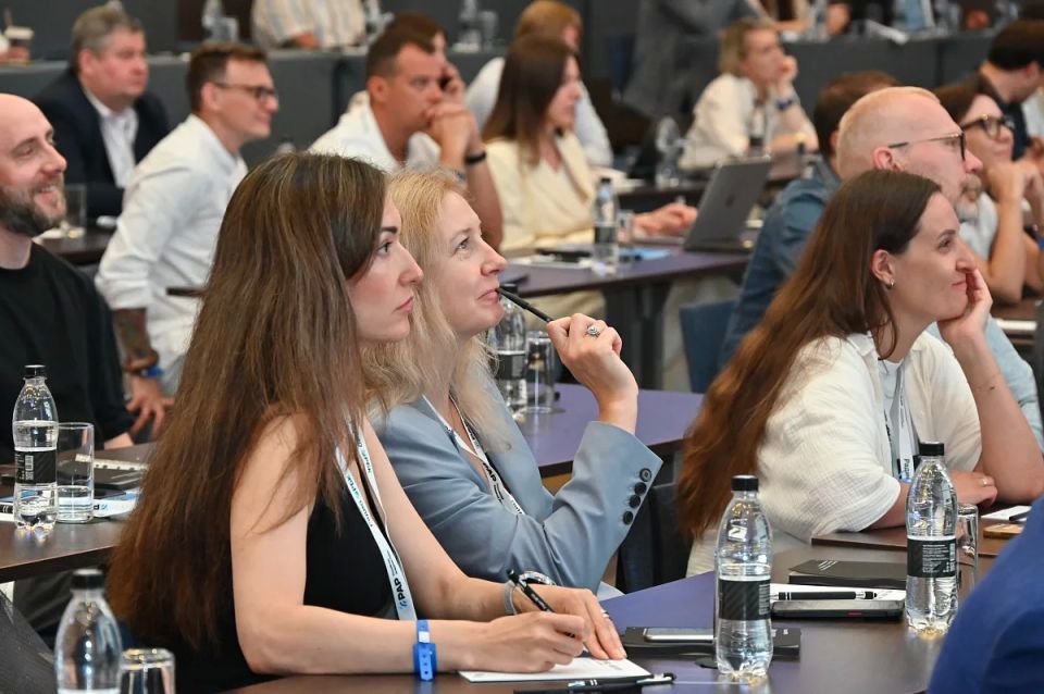 Ведущие эксперты радиоиндустрии собрались в Сочи на XV конференцию «Локальное радио: инновации и перспективы» Ведущие эксперты радиоиндустрии собрались в Сочи на XV конференцию «Локальное радио: инновации и перспективы»