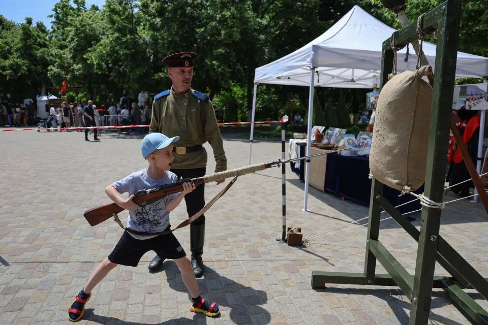 В городах и районах Кубани отметили День России В городах и районах Кубани отметили День России