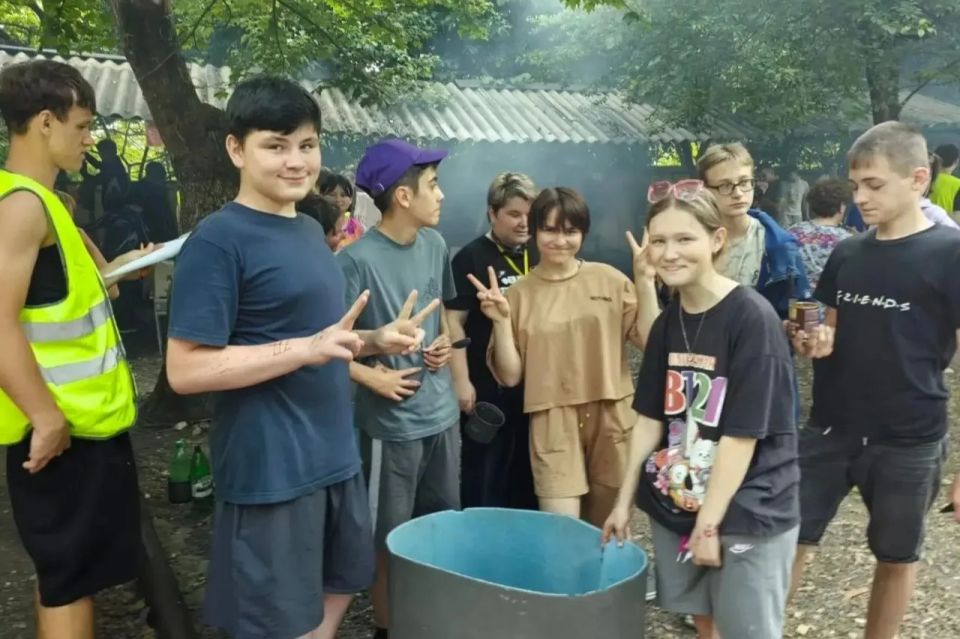 В Сочи стартовала вторая смена палаточного лагеря «ТУРКонтинент» В Сочи стартовала вторая смена палаточного лагеря «ТУРКонтинент»