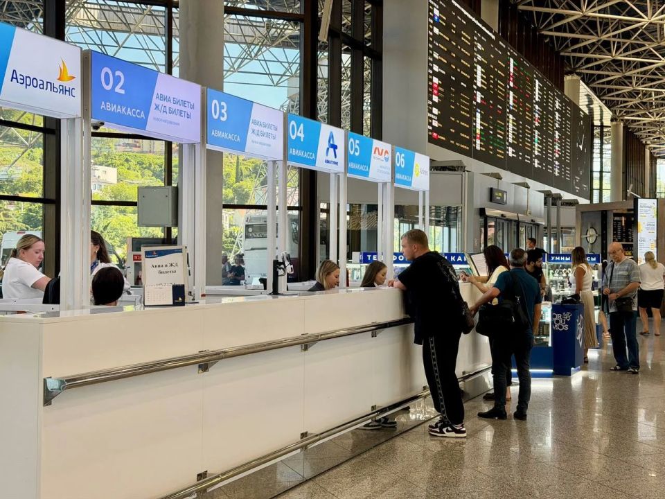 Аэропорт Сочи работает в штатном режиме Аэропорт Сочи работает в штатном режиме