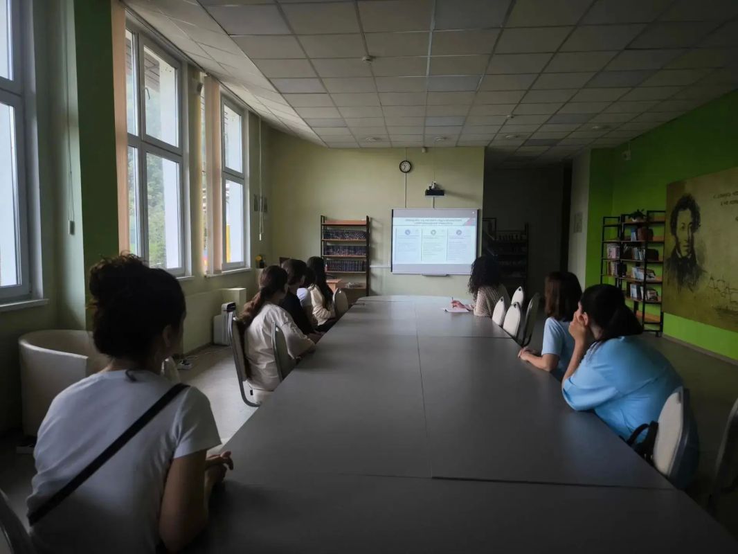 1 июля родители обучающихся города Сочи приняли участие в краевом родительском собрании, организованном министерством образования и науки Краснодарского края, о запуске нового образовательного флагмана — школы для... 1 июля родители обучающихся города Сочи приняли участие в краевом родительском собрании, организованном министерством образования и науки Краснодарского края, о запуске нового образовательного флагмана — школы для...