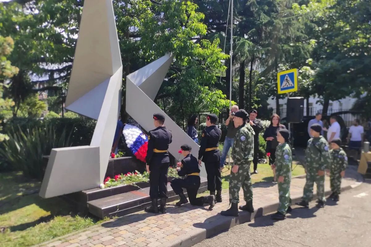 В Сочи почтили память ветеранов боевых действий, погибших в локальных конфликтах В Сочи почтили память ветеранов боевых действий, погибших в локальных конфликтах