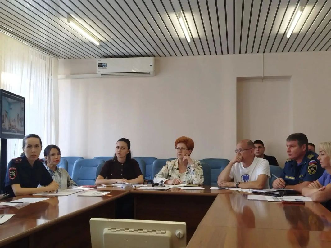 02.07.2026 департаментом образования во взаимодействии с органами системы профилактики и общественными организациями проведено городское родительское собрание «Лето – территория роста: идеи для полезного и безопасного отдыха» 02.07.2026 департаментом образования во взаимодействии с органами системы профилактики и общественными организациями проведено городское родительское собрание «Лето – территория роста: идеи для полезного и безопасного отдыха»
