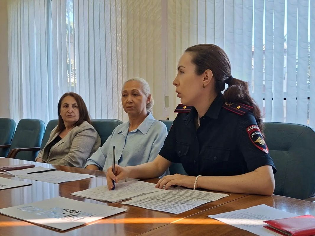 02.07.2026 департаментом образования во взаимодействии с органами системы профилактики и общественными организациями проведено городское родительское собрание «Лето – территория роста: идеи для полезного и безопасного отдыха» 02.07.2026 департаментом образования во взаимодействии с органами системы профилактики и общественными организациями проведено городское родительское собрание «Лето – территория роста: идеи для полезного и безопасного отдыха»