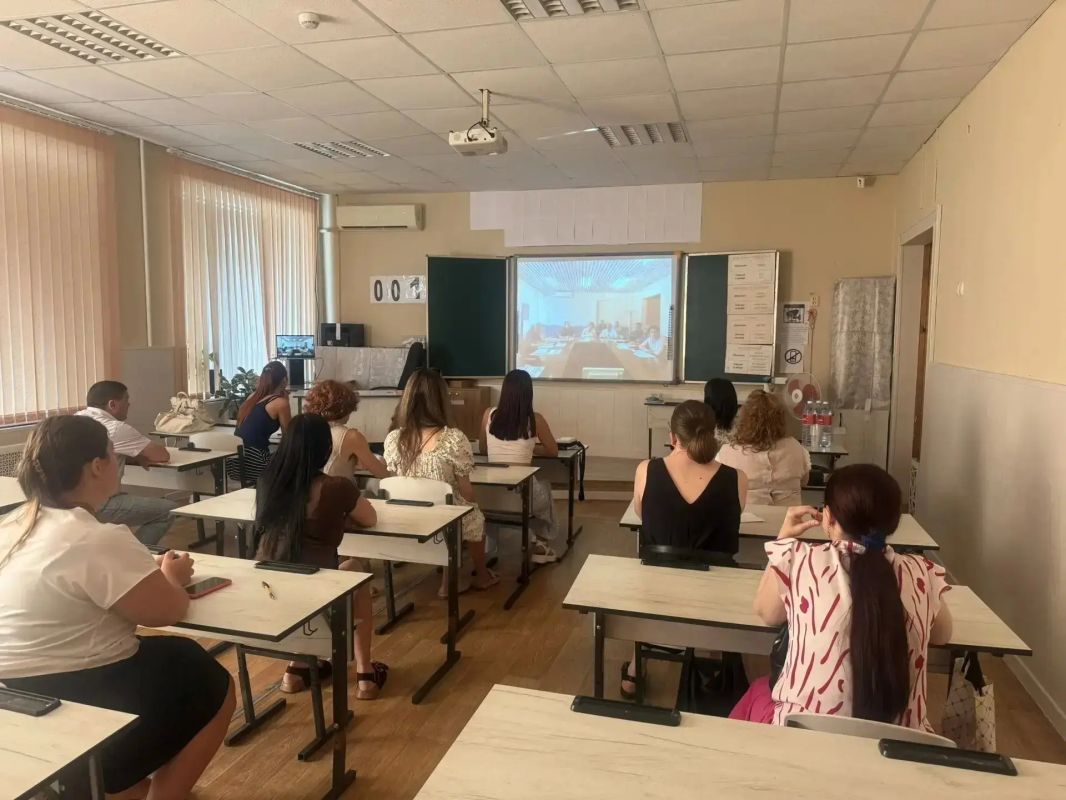 02.07.2026 департаментом образования во взаимодействии с органами системы профилактики и общественными организациями проведено городское родительское собрание «Лето – территория роста: идеи для полезного и безопасного отдыха» 02.07.2026 департаментом образования во взаимодействии с органами системы профилактики и общественными организациями проведено городское родительское собрание «Лето – территория роста: идеи для полезного и безопасного отдыха»