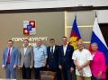 Константин Затулин с Василием Церетели провели рабочую встречу с Андреем Прошуниным на предмет культурного наследия Зураба Церетели в Адлере, посетили «Парк искусств Зураба Церетели» и вручили награды победителям Открытого...