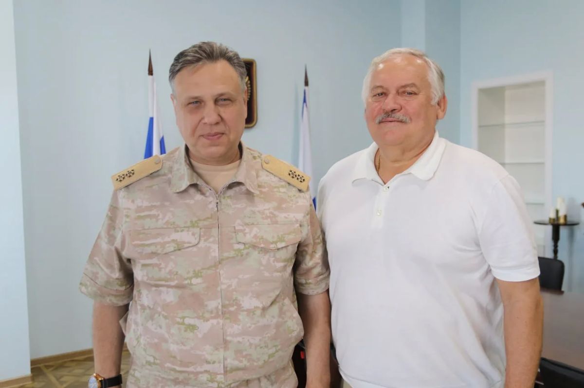 Константин Затулин поздравил с днем Военно-Морского флота России главнокомандующего ВМФ, Героя Российской Федерации, адмирала флота Александра Моисеева, командующего Черноморским флотом, адмирала Сергея Пинчука и других... Константин Затулин поздравил с днем Военно-Морского флота России главнокомандующего ВМФ, Героя Российской Федерации, адмирала флота Александра Моисеева, командующего Черноморским флотом, адмирала Сергея Пинчука и других...