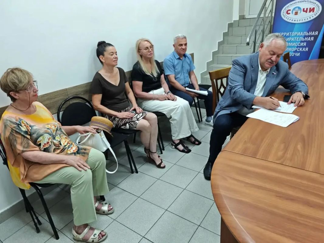 Константин Затулин: Сегодня в Территориальной избирательной комиссии Приморская в Сочи Константину Затулину вручили удостоверение зарегистрированного кандидата в депутаты Государственной Думы России IX созыва Константин Затулин: Сегодня в Территориальной избирательной комиссии Приморская в Сочи Константину Затулину вручили удостоверение зарегистрированного кандидата в депутаты Государственной Думы России IX созыва