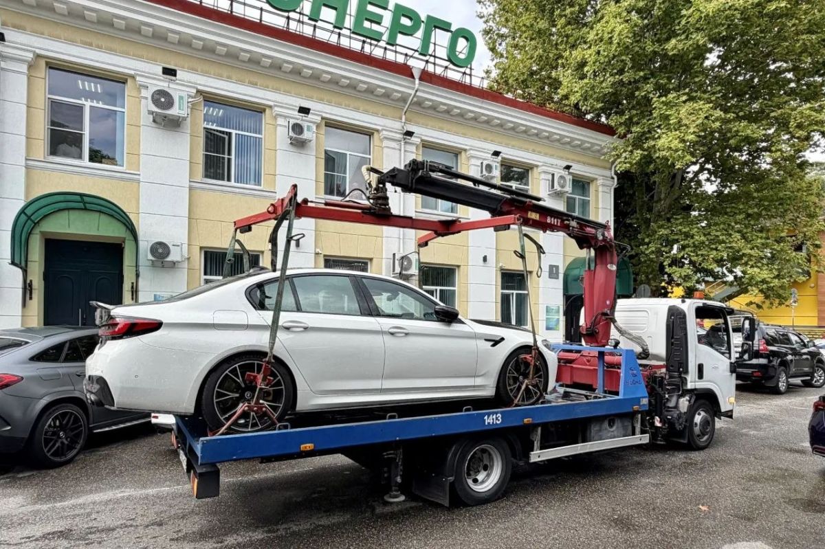 В Сочи продолжаются рейдовые мероприятия по эвакуации автомобилей, припаркованных с нарушениями В Сочи продолжаются рейдовые мероприятия по эвакуации автомобилей, припаркованных с нарушениями