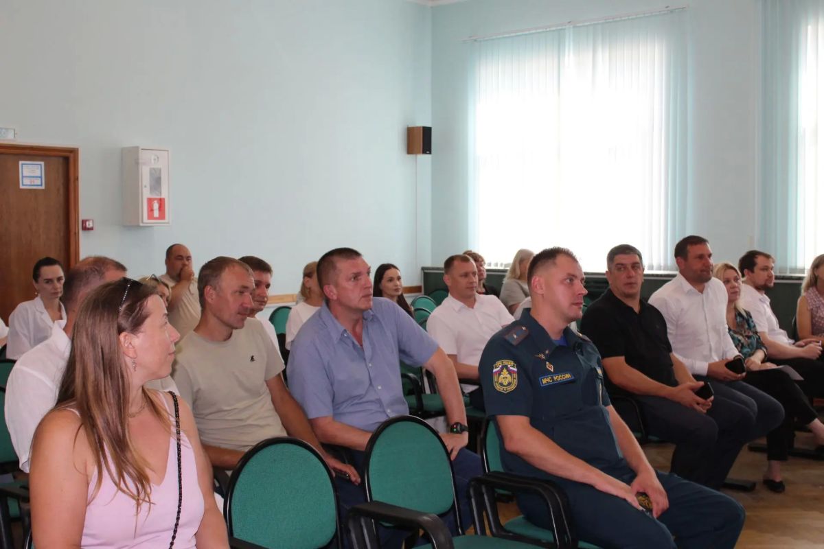 В Сочи состоялась встреча с жителями ТОС «Чемитоквадже» В Сочи состоялась встреча с жителями ТОС «Чемитоквадже»