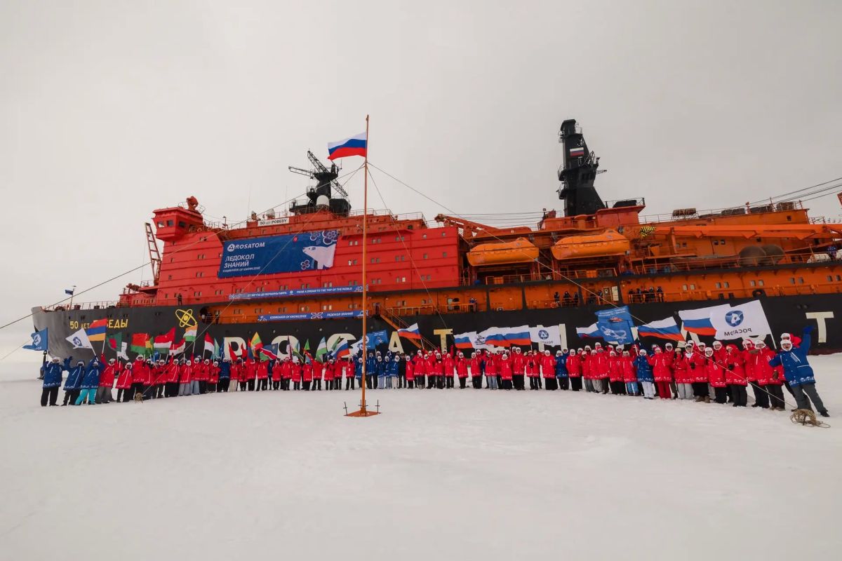 На Северном полюсе состоялся показ фильма «Смешарики На Северном полюсе состоялся показ фильма «Смешарики