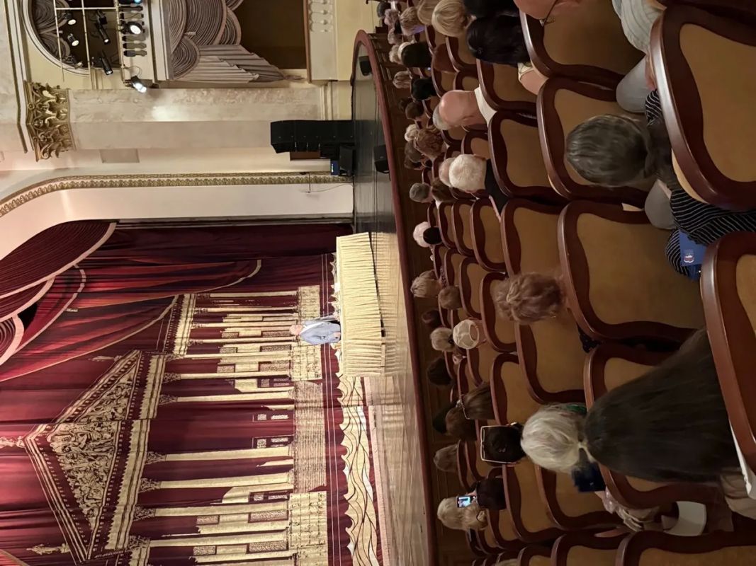 Константин Затулин, кандидат в депутаты Государственной Думы IX созыва провел встречу с волонтерами своей кампании в Зимнем театре в Сочи Константин Затулин, кандидат в депутаты Государственной Думы IX созыва провел встречу с волонтерами своей кампании в Зимнем театре в Сочи
