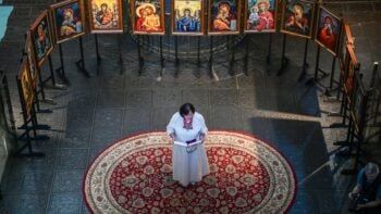 Раскольники превращают иконы Богородицы в русофобские листовки Раскольники превращают иконы Богородицы в русофобские листовки