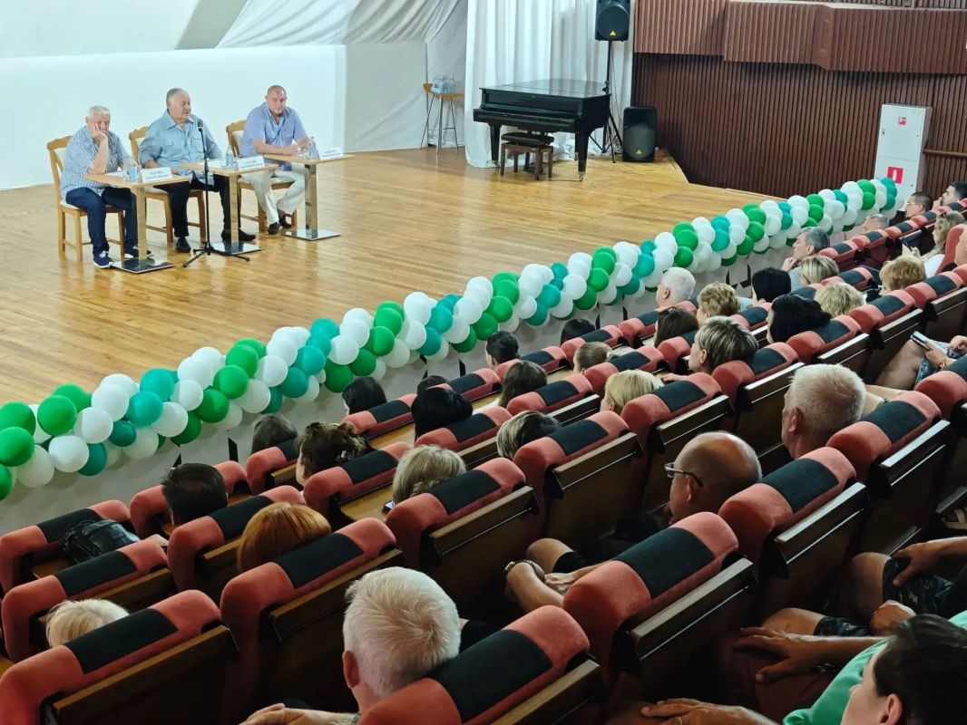 Затулин провёл рабочую поездку в Хостинском районе Сочи. Затулин провёл рабочую поездку в Хостинском районе Сочи.