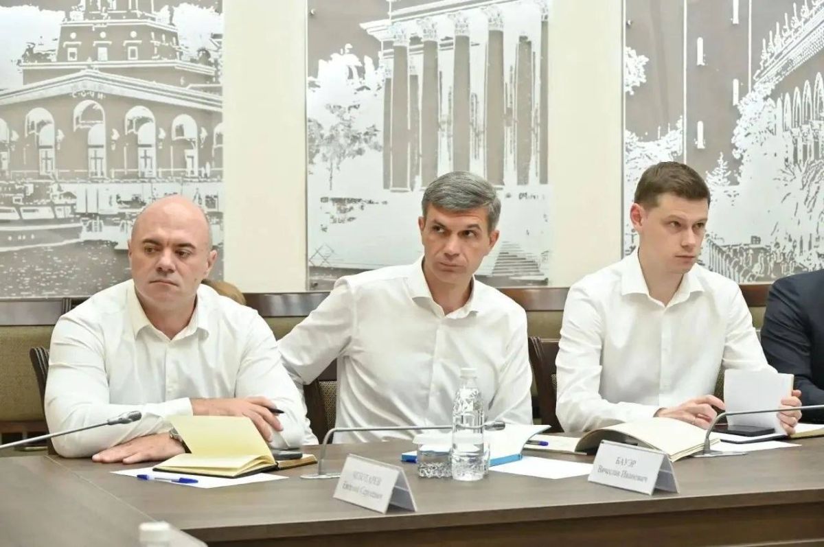 Где заправиться без очередей? В Сочи запустили онлайн-карту и чат-бот для проверки топлива на АЗС! Где заправиться без очередей? В Сочи запустили онлайн-карту и чат-бот для проверки топлива на АЗС!