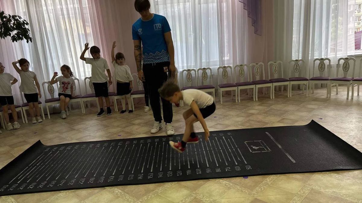Спорт, здоровье и хорошее настроение: в детском саду № 19 сдавали ГТО Спорт, здоровье и хорошее настроение: в детском саду № 19 сдавали ГТО