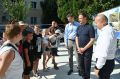 Глава Сочи Андрей Прошунин ознакомился с ходом модернизации детской площадки в Адлере