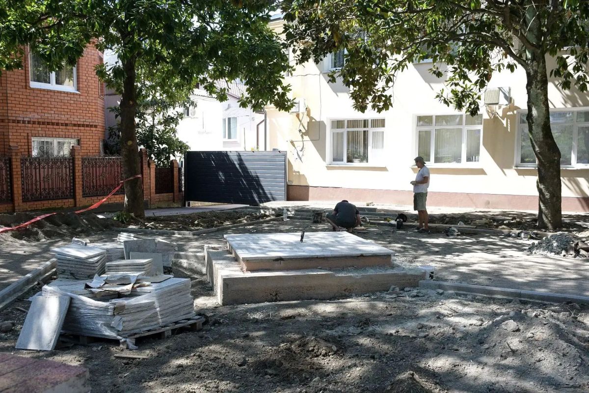 В Лазаревском районе Сочи продолжается благоустройство городских территорий по проектам инициативного бюджетирования В Лазаревском районе Сочи продолжается благоустройство городских территорий по проектам инициативного бюджетирования