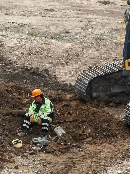 В Сочи снесли одноэтажный торговый блок на улице Парковой