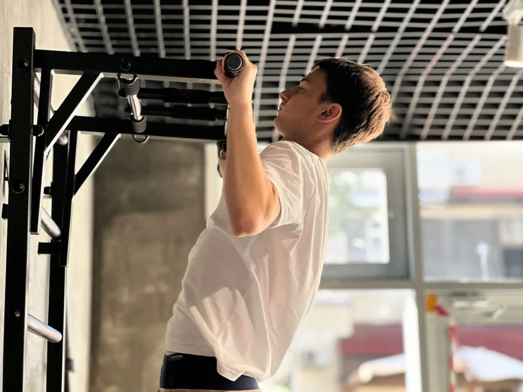Спортзал Дома молодежи одно из популярных мест для занятий спортом! Здесь каждый желающий может прийти и провести время с пользой для здоровья и физической формы Спортзал Дома молодежи одно из популярных мест для занятий спортом! Здесь каждый желающий может прийти и провести время с пользой для здоровья и физической формы