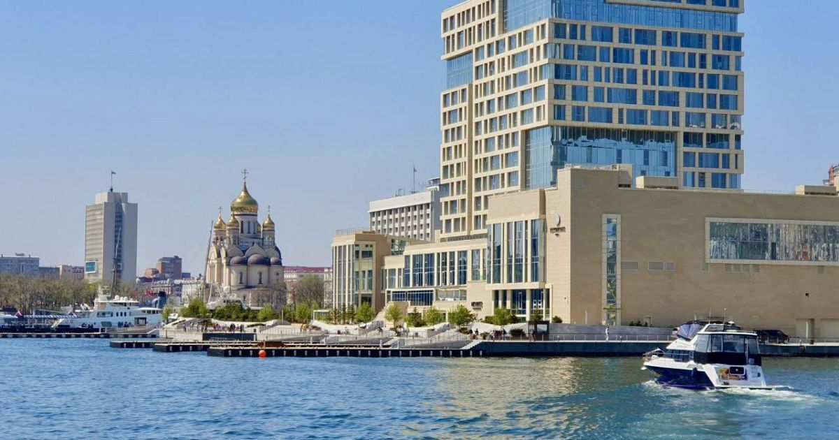 Владивосток вошел в топ-10 городов, куда россияне летали летом