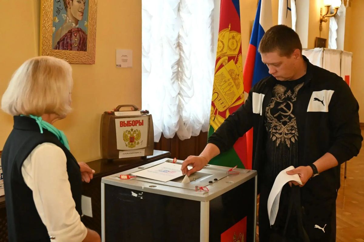 В Сочи прошло заседание штаба Общественной палаты по наблюдению за выборами В Сочи прошло заседание штаба Общественной палаты по наблюдению за выборами