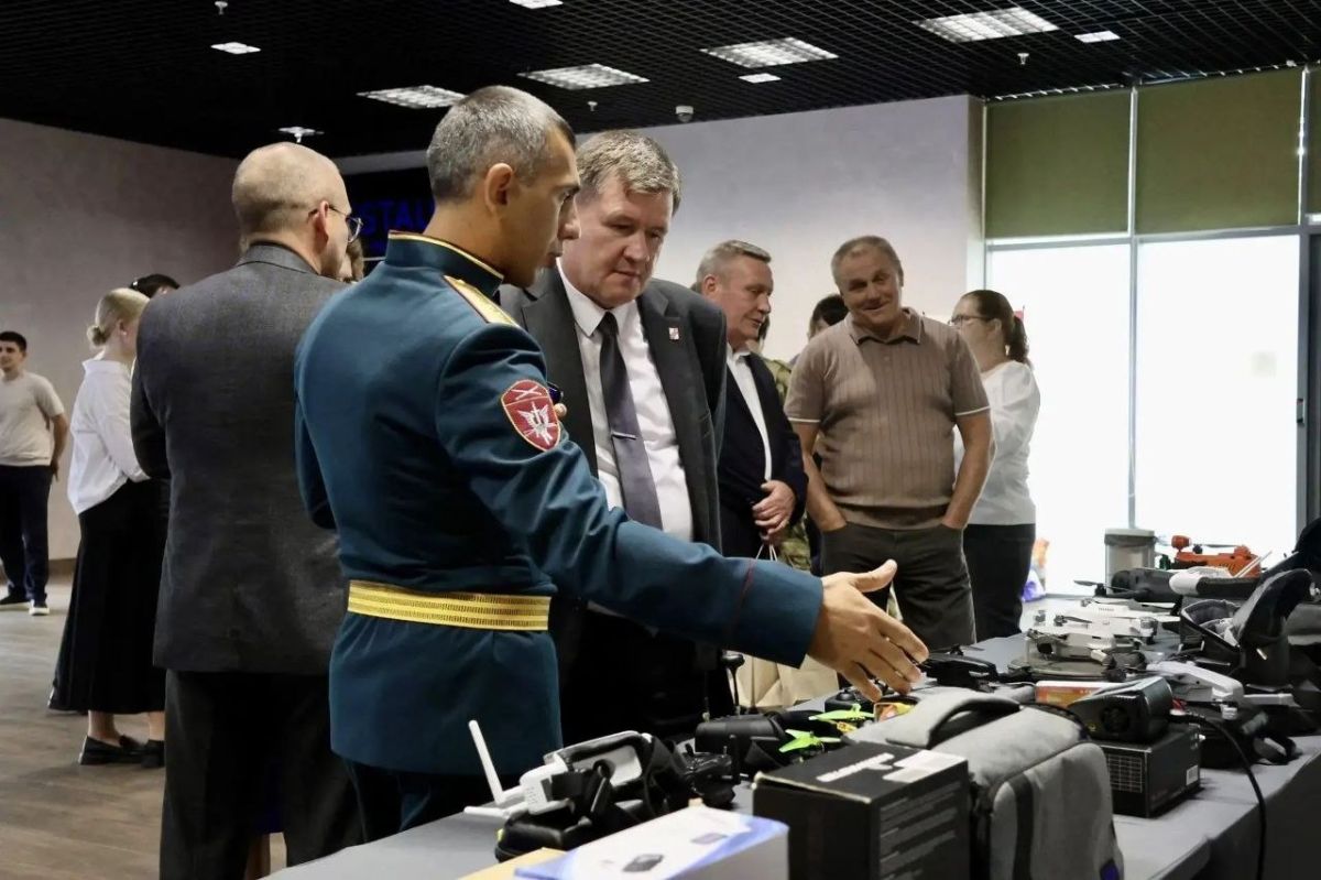 Сочинскому Центру патриотического воспитания молодежи исполнилось 25 лет Сочинскому Центру патриотического воспитания молодежи исполнилось 25 лет