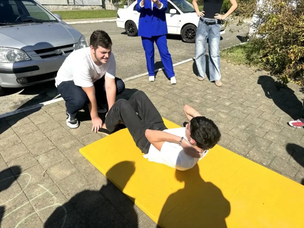 В Лазаревском прошёл спортивный квест «Спорт для чайников» В Лазаревском прошёл спортивный квест «Спорт для чайников»